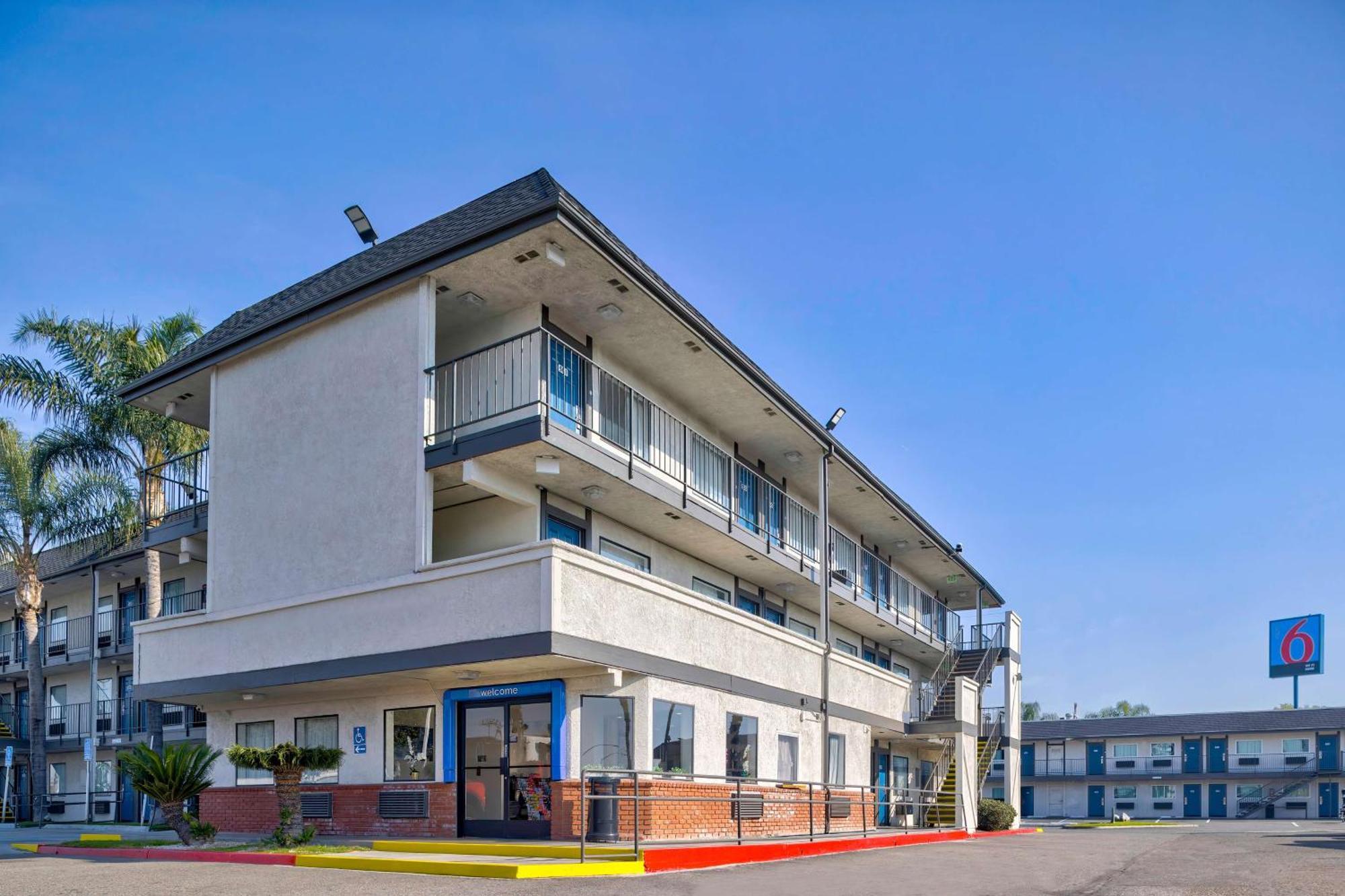 Motel 6-Anaheim, Ca - Fullerton East Екстер'єр фото