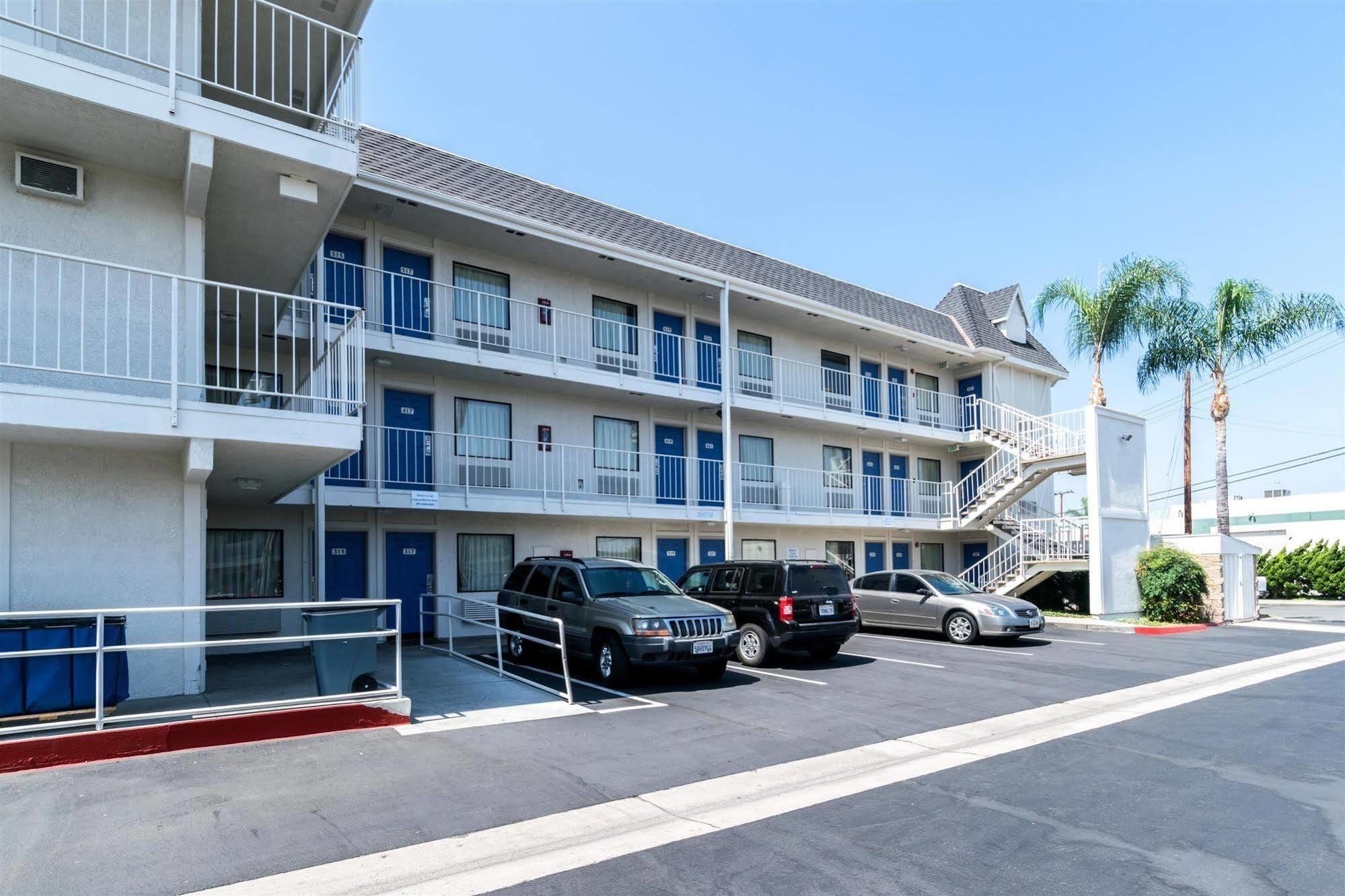 Motel 6-Anaheim, Ca - Fullerton East Екстер'єр фото